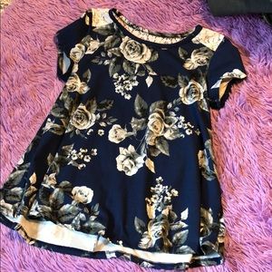 🌻CLOSET CLOSING EVERYTHING $5🌻 Girls Floral Navy